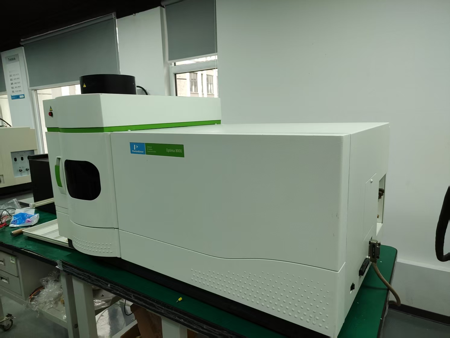 PE8000-02.jpg